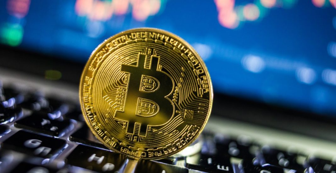 Биткойн түүхэн дээд амжилтаа шинэчилж, 120 мянган долларт хүрлээ
