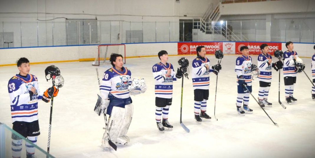 Монголын хоккейн лигийг “Степпе Монстерс” тэргүүлж, шинэ улирлын өрсөлдөөн халаасаа авлаа