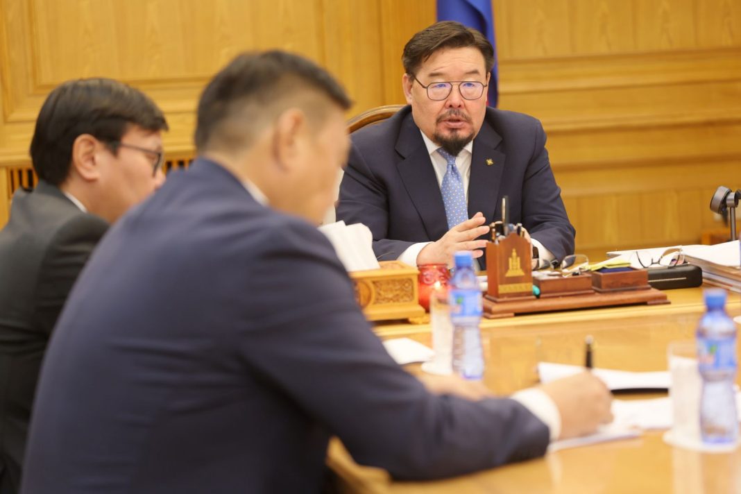 Г.Занданшатар: Өвчлөл буурахгүй бол ирэх 7 хоногоос хичээл цахимд шилжинэ