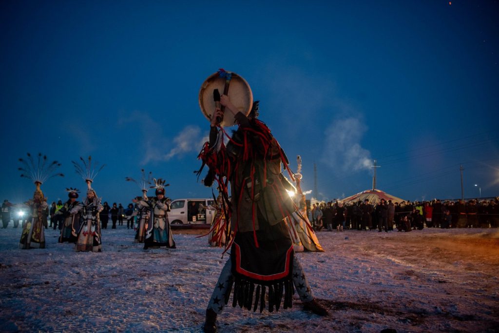 Шинэ оны нар: галт тэрэгний аялалд 400 гаруй гадаад жуулчин татагдав 2 Шинэ оны нар: галт тэрэгний аялалд 400 гаруй гадаад жуулчин татагдав
