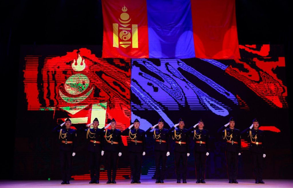 Төрийн далбаа мандуулах хөтөлбөрийн нээлт боллоо 3 Төрийн далбаа мандуулах хөтөлбөрийн нээлт боллоо