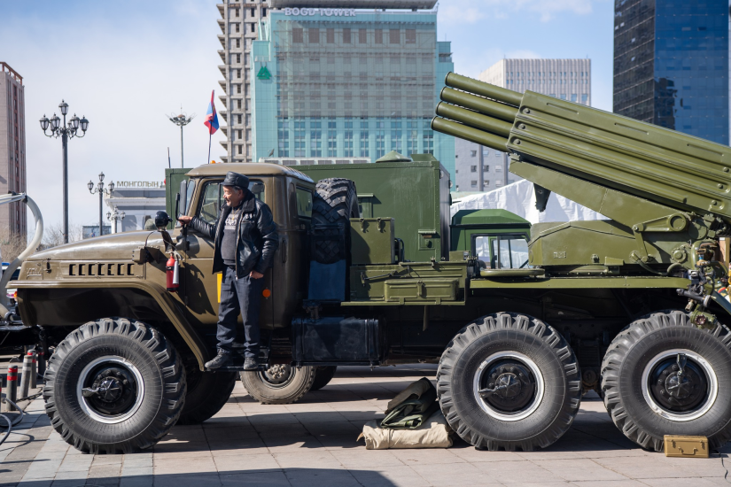 Зэвсэгт хүчний нээлттэй өдөрлөг Сүхбаатарын талбайд эхэллээ 4 Зэвсэгт хүчний нээлттэй өдөрлөг Сүхбаатарын талбайд эхэллээ