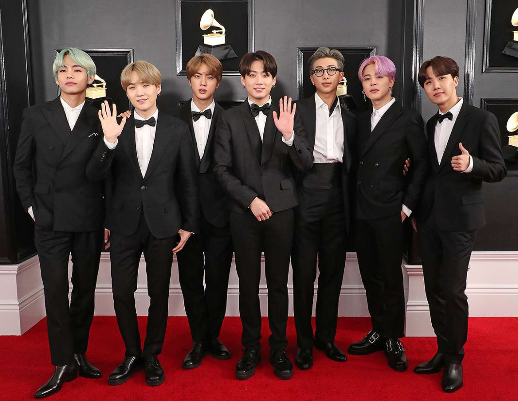 BTS “ARIRANG” цомгоороо Billboard 200-г тэргүүллээ