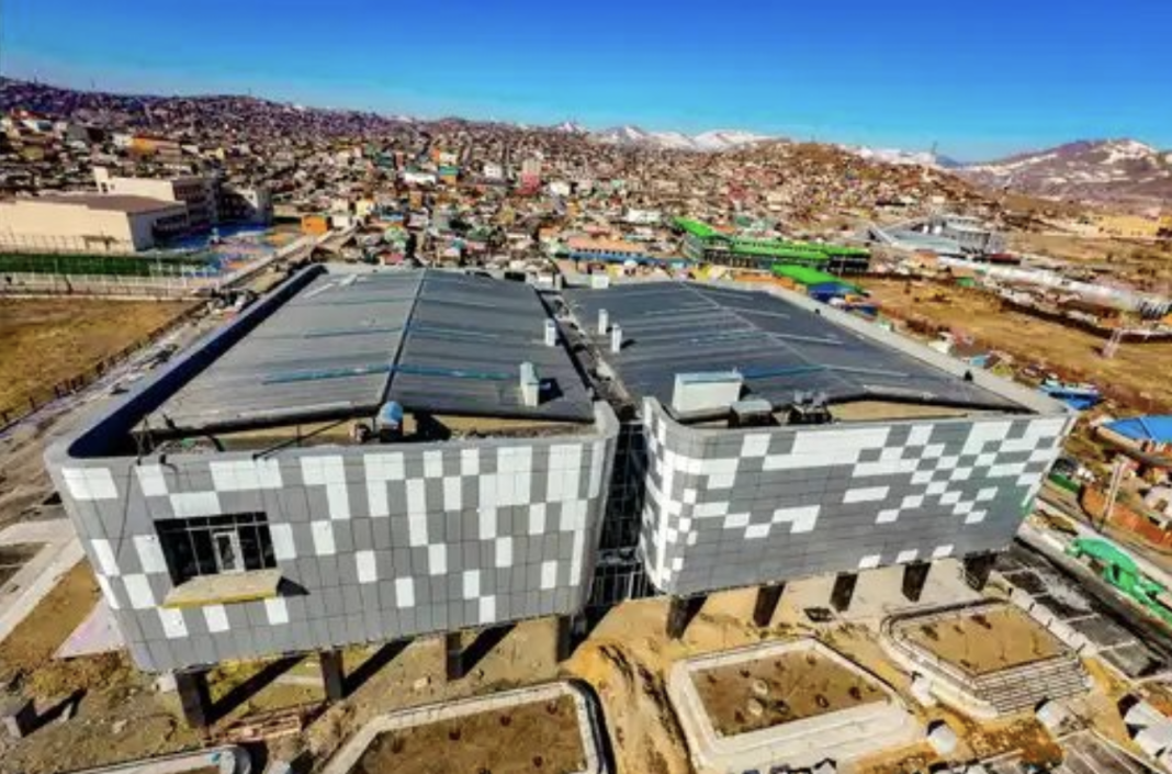 Улаанбаатарт усан оргилууртай цэцэрлэгт хүрээлэн бүхий спорт цогцолбор баригдаж байна