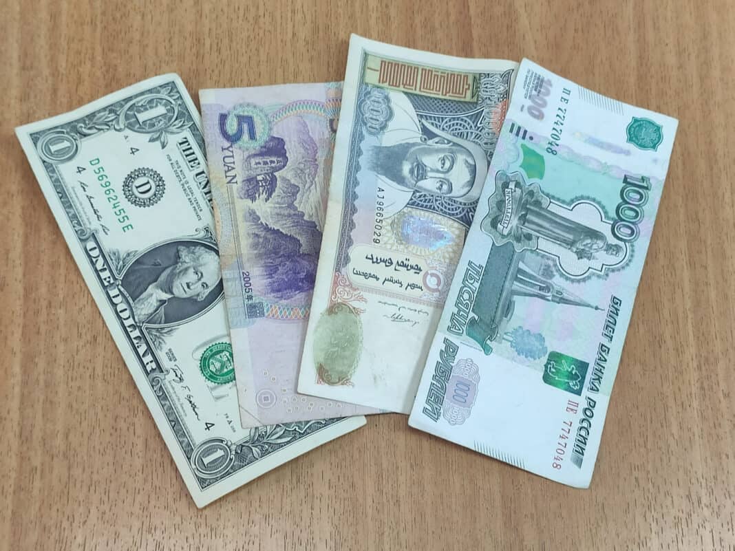 Төгрөг тавдугаар сард ам.доллар, рубль, юаньтай харьцахад дахин суларчээ