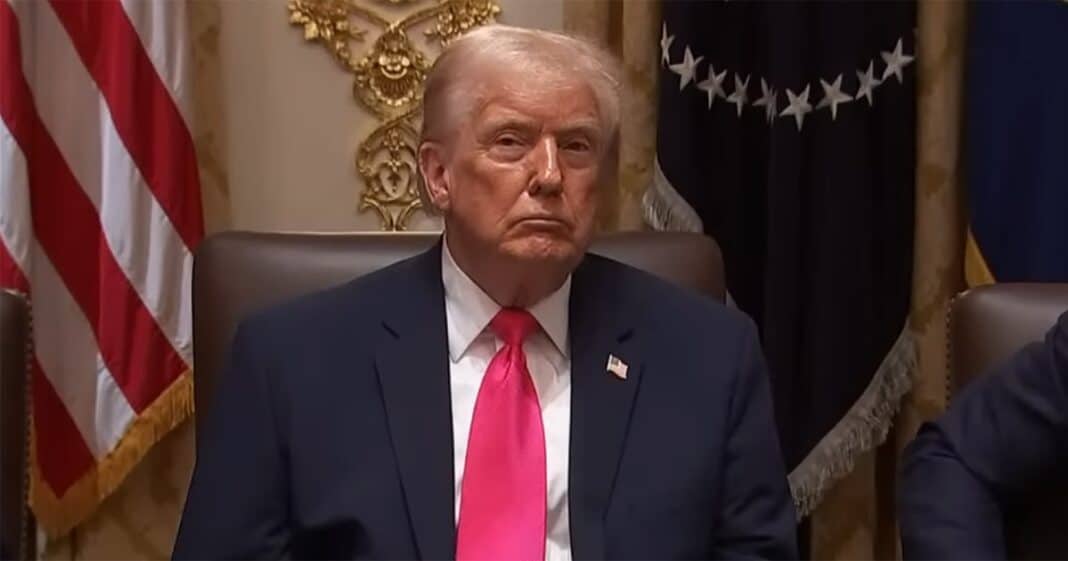 Trump АНУ-д болох ДАШТ-ий эхний тоглолтыг үзэхгүй нь тодорхой болов
