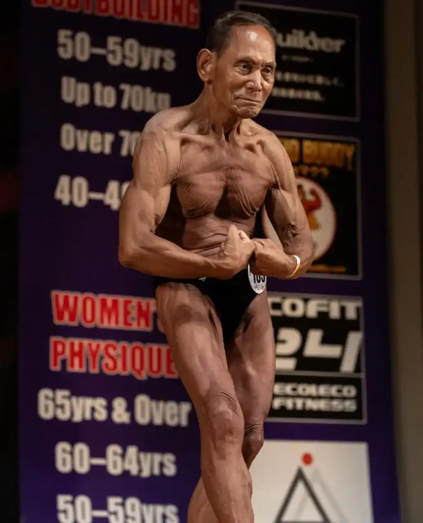 90 настай Toshisuke Kanazawa төрсөн өдрийнхөө маргааш Японы бодибилдингийн аварга болжээ
