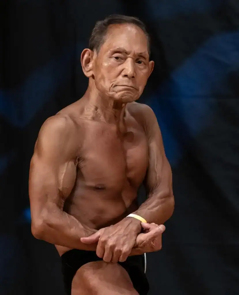 90 настай Toshisuke Kanazawa төрсөн өдрийнхөө маргааш Японы бодибилдингийн аварга болжээ