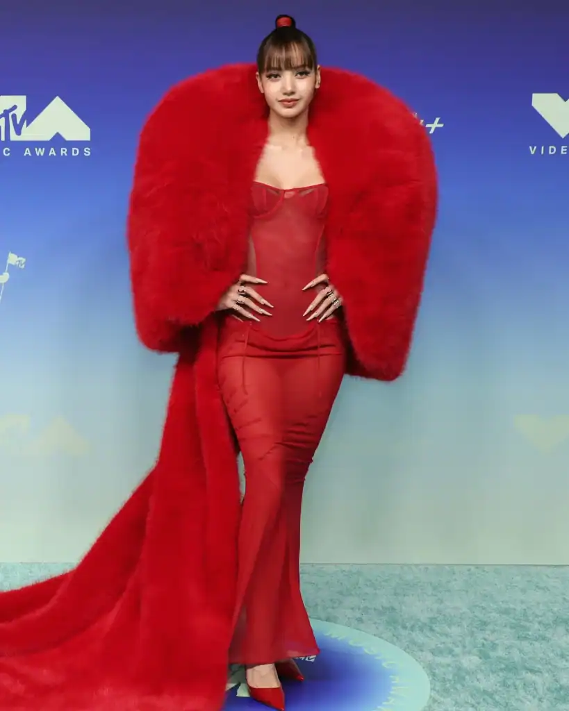 LISA MTV VMA 2026-д шинэ түүх бичлээ: “Dream” түүнд рекорд авчирсан нь 2 LISA MTV VMA 2026-д шинэ түүх бичлээ: “Dream” түүнд рекорд авчирсан нь