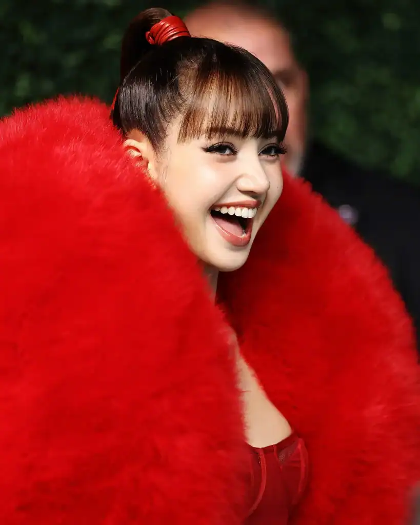 LISA MTV VMA 2026-д шинэ түүх бичлээ: “Dream” түүнд рекорд авчирсан нь 4 LISA MTV VMA 2026-д шинэ түүх бичлээ: “Dream” түүнд рекорд авчирсан нь