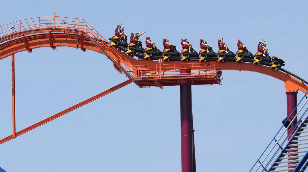 Six Flags-д хүний амь эрсэдсэн осол гарсны дараа АНУ даяарх 10 “галзуу хулгана”-ыг зогсоолоо