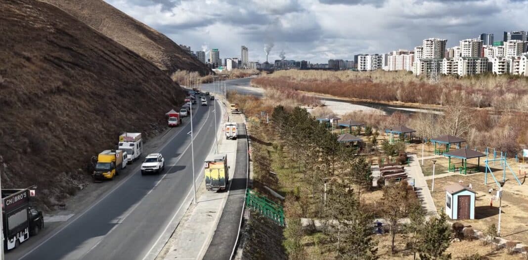 ₮3.9 тэрбумын өртөгтэй уулын замын явган, дугуйн замын 560 метрийг хучжээ